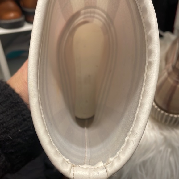 Light pink Burberry rainboots - Picture 3 of 5